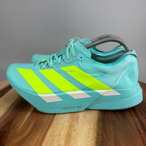 Athletic_Shoes